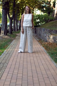 Wide linen pants with pockets